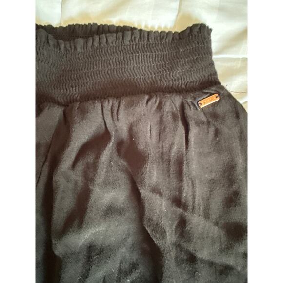 PINK VICTORIAS SECRET black flowy shorts size XS - Picture 2 of 4